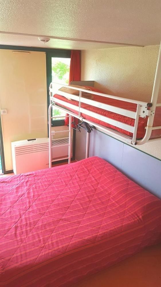 Premiere Classe Niort Est *
